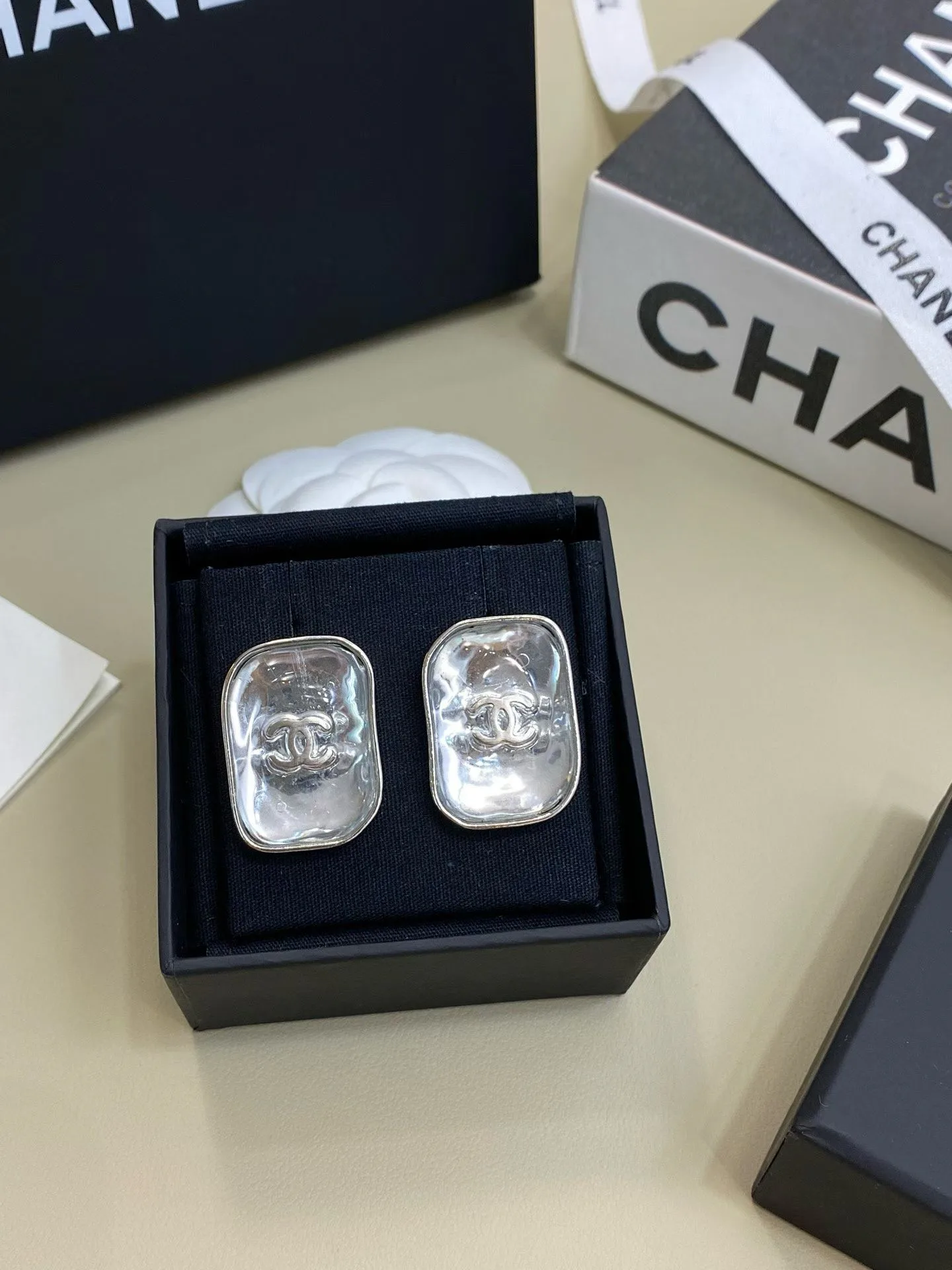 Бижутерия Chanel 18122367