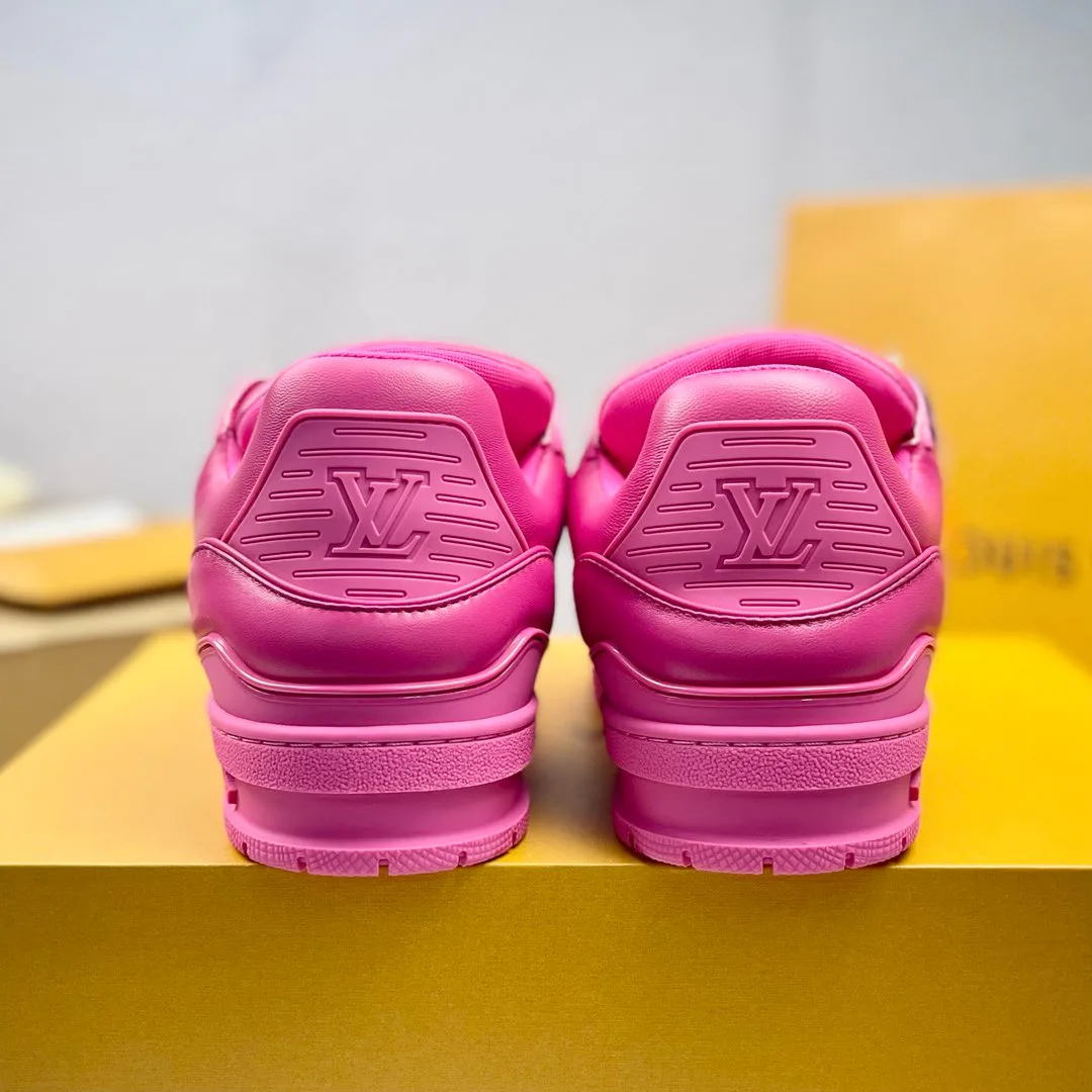 Кроссовки Женские Louis Vuitton 2679356