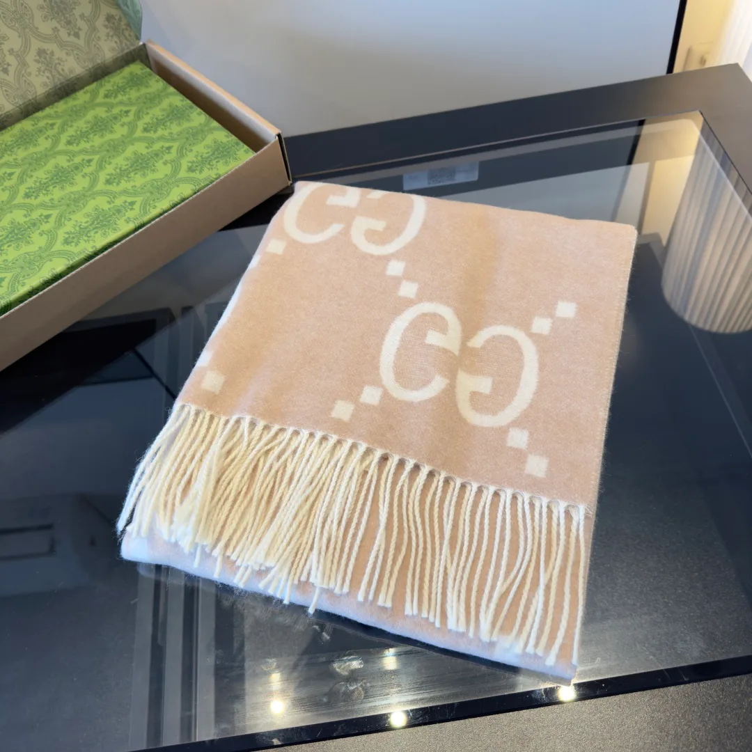 Шарфы Gucci 17896035