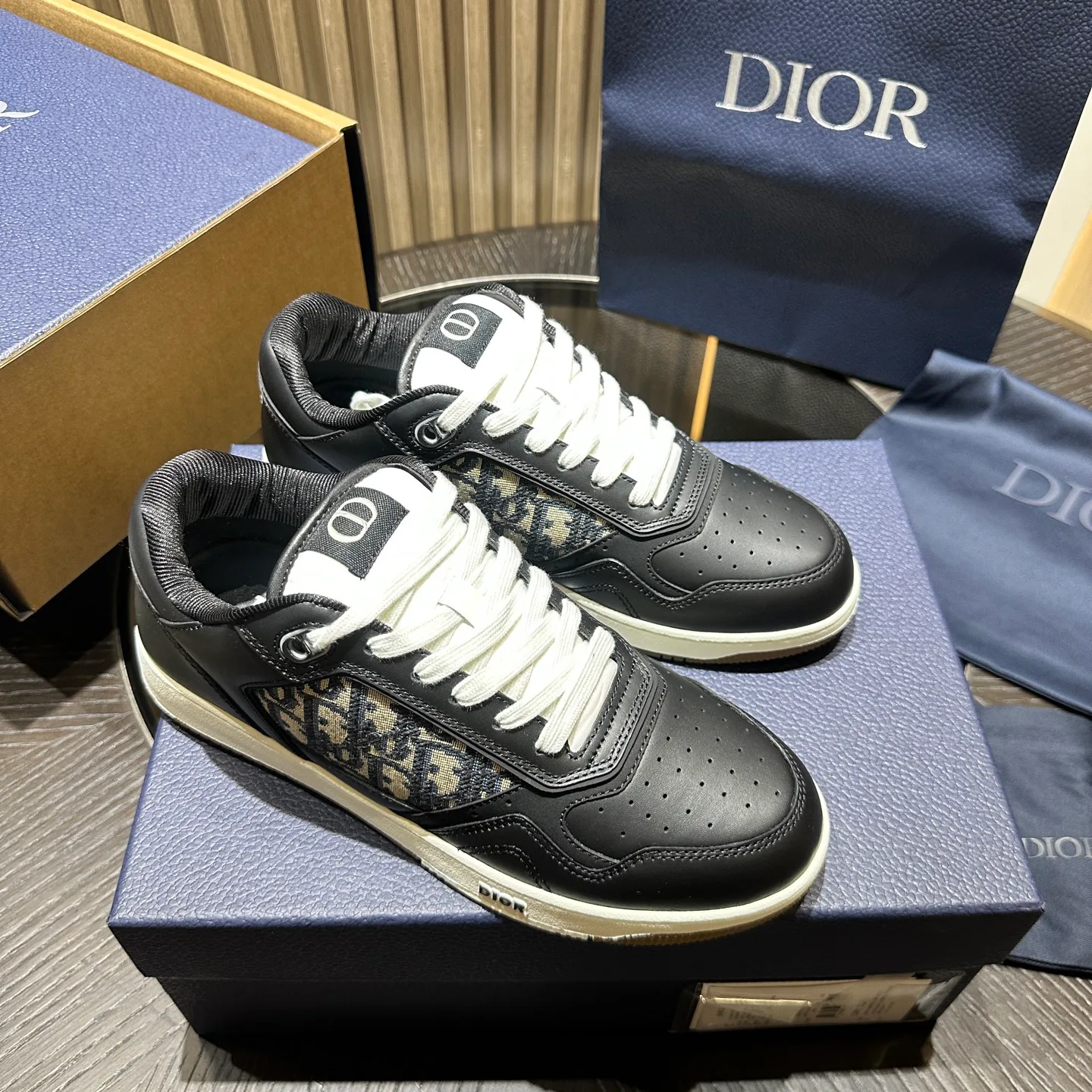 Кроссовки Женские Christian Dior 19584207