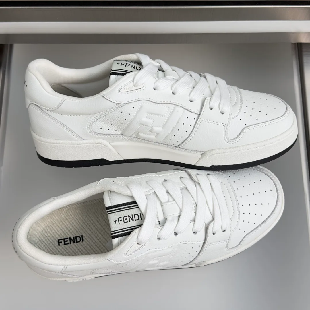 Кроссовки Женские Fendi 17729642