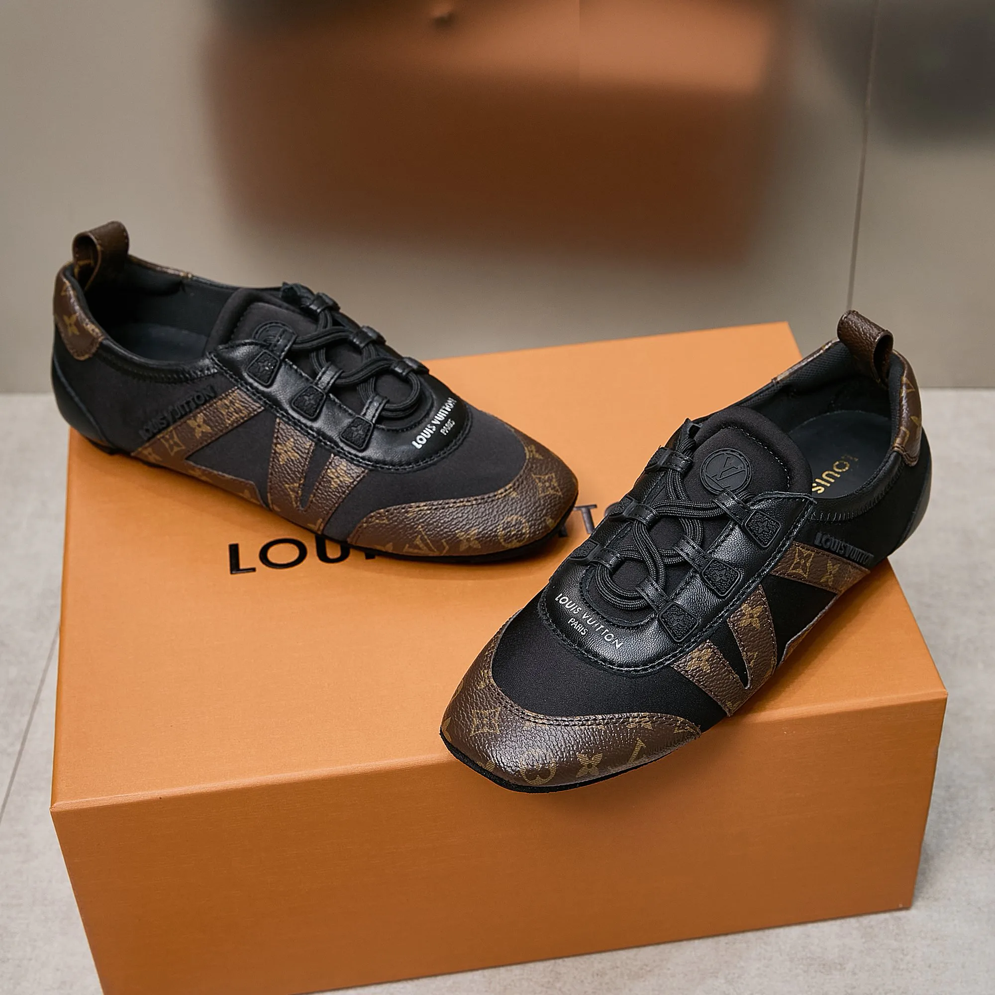 Кроссовки Женские Louis Vuitton 74009