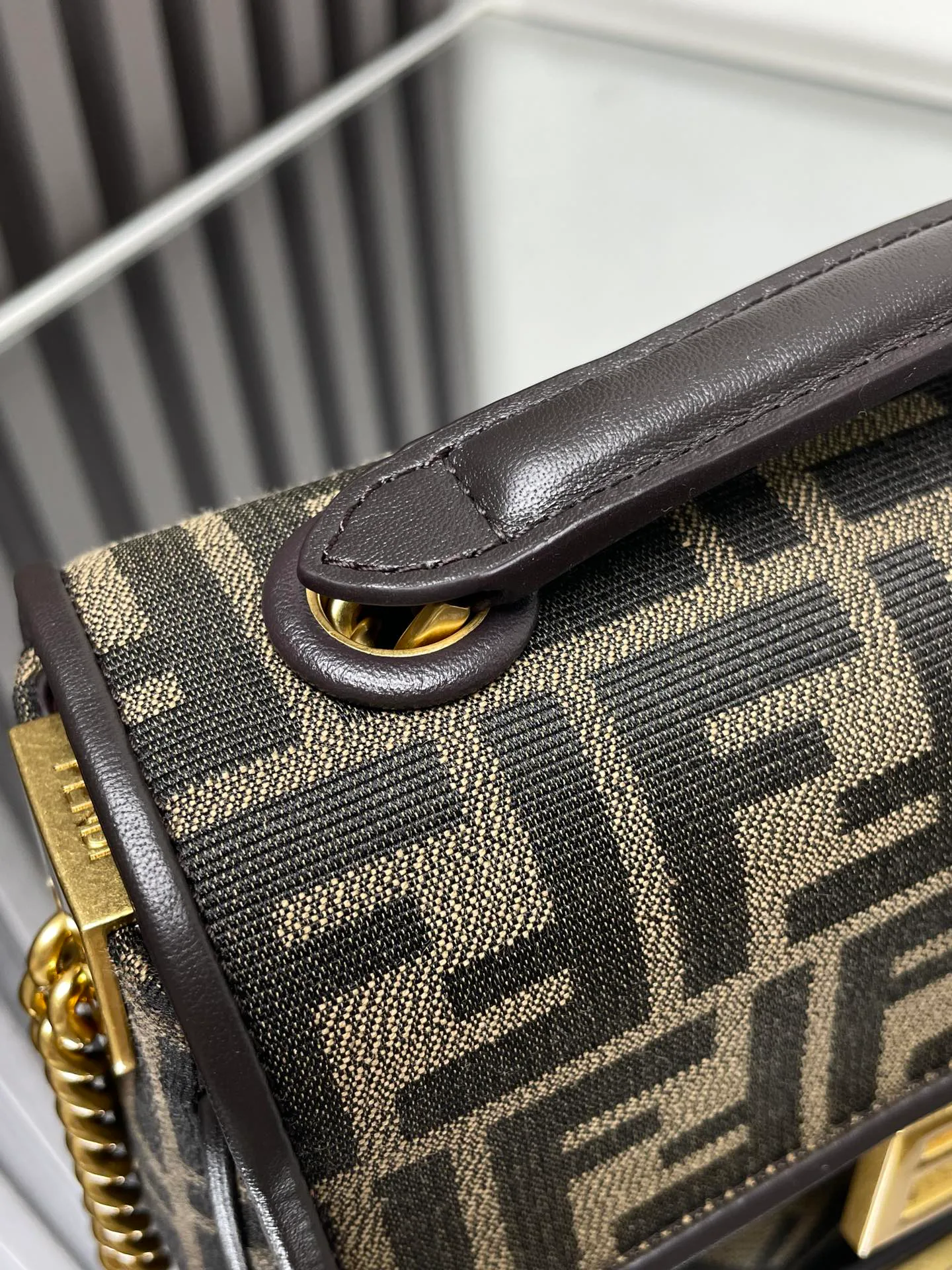 Классические Сумки Женские Fendi 13546251