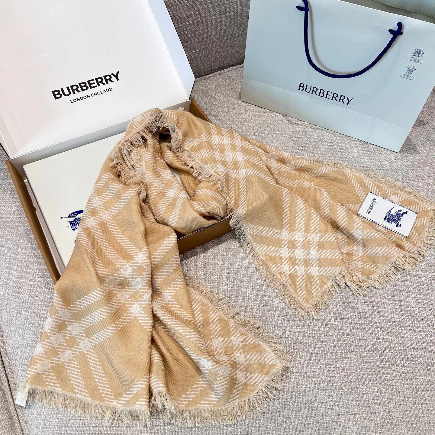 Шарфы Burberry 351334