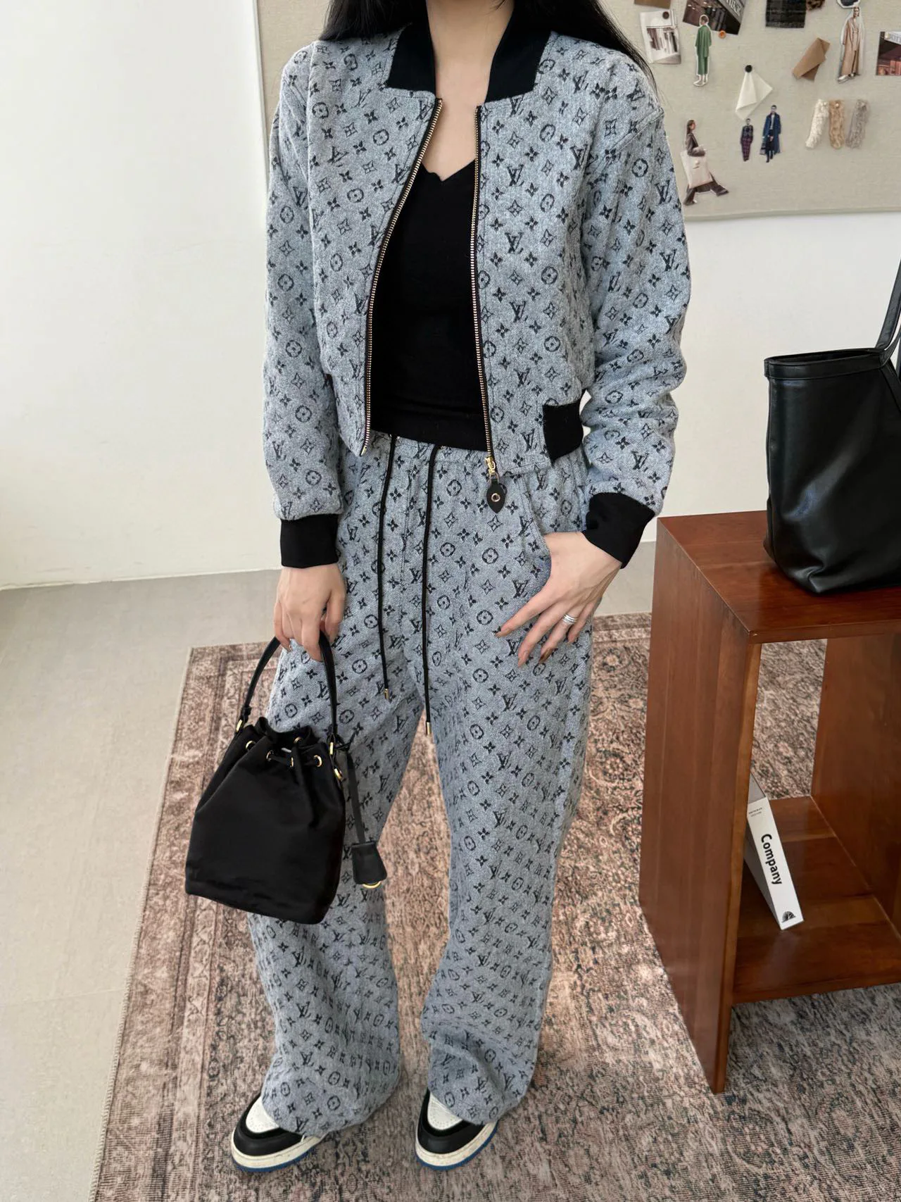 Брюки Женские Louis Vuitton 2245891