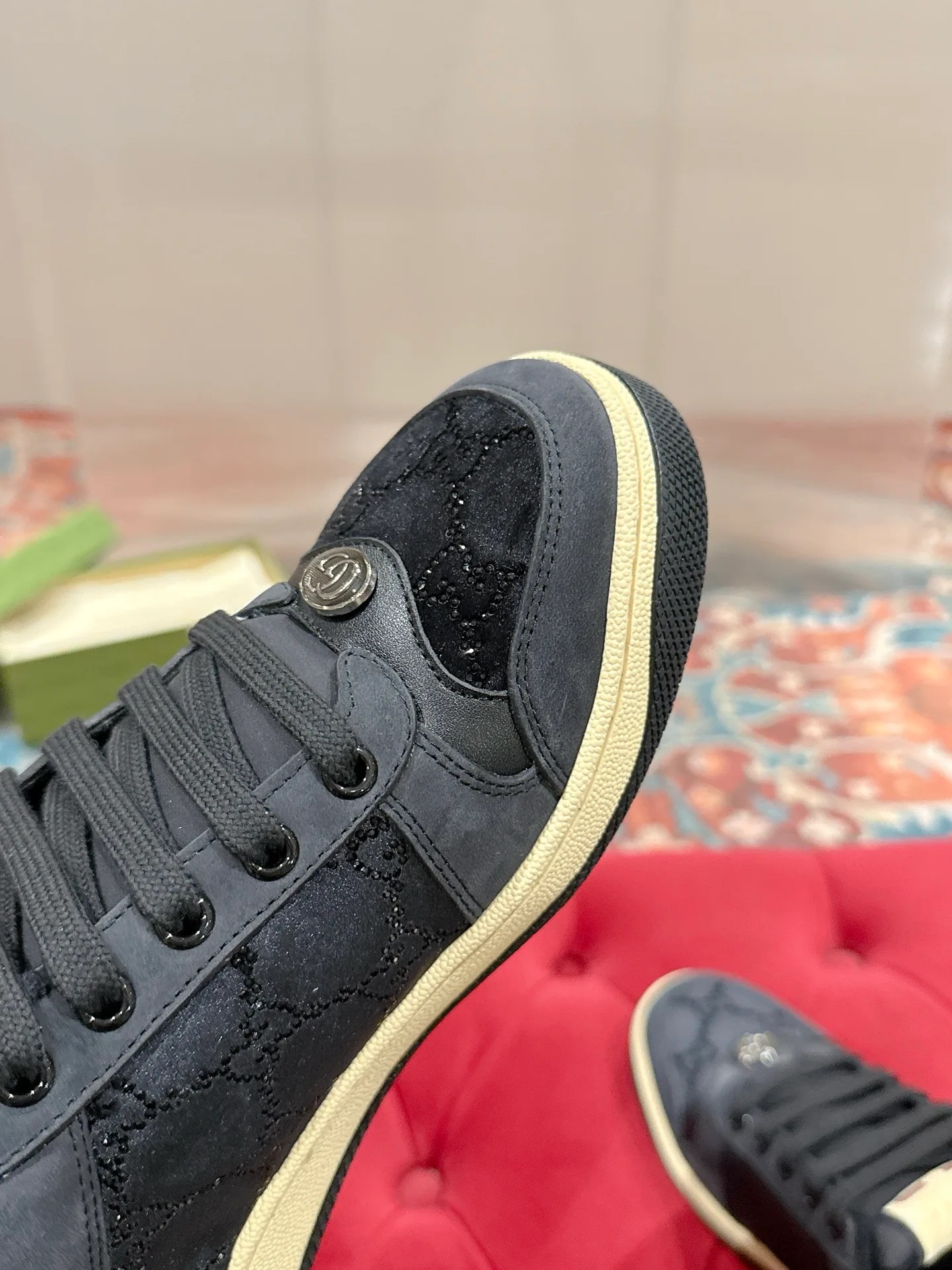 Кроссовки Женские Gucci 17956626