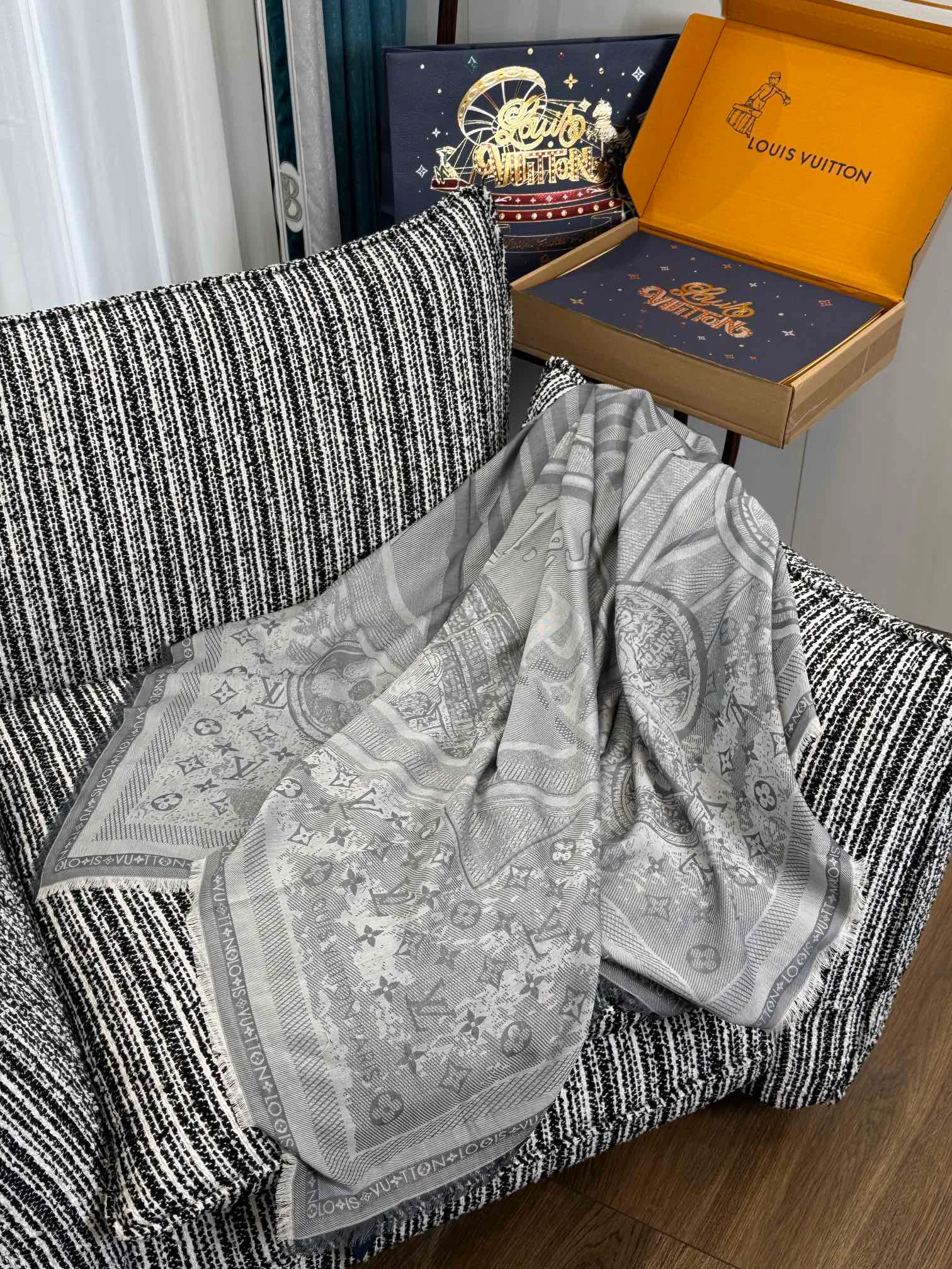 Платки Louis Vuitton 1255819