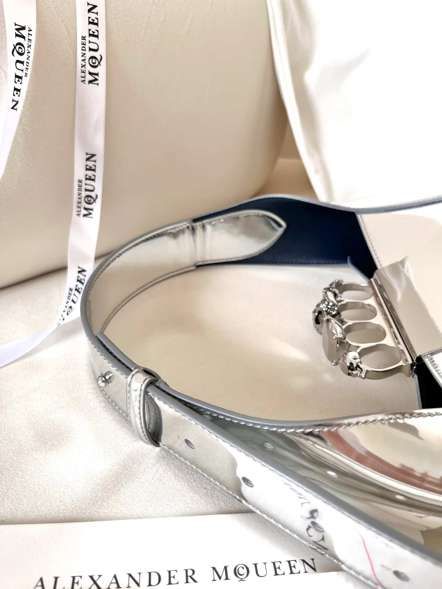 Сумки На Ремне Женские Alexander Mcqueen 11472536
