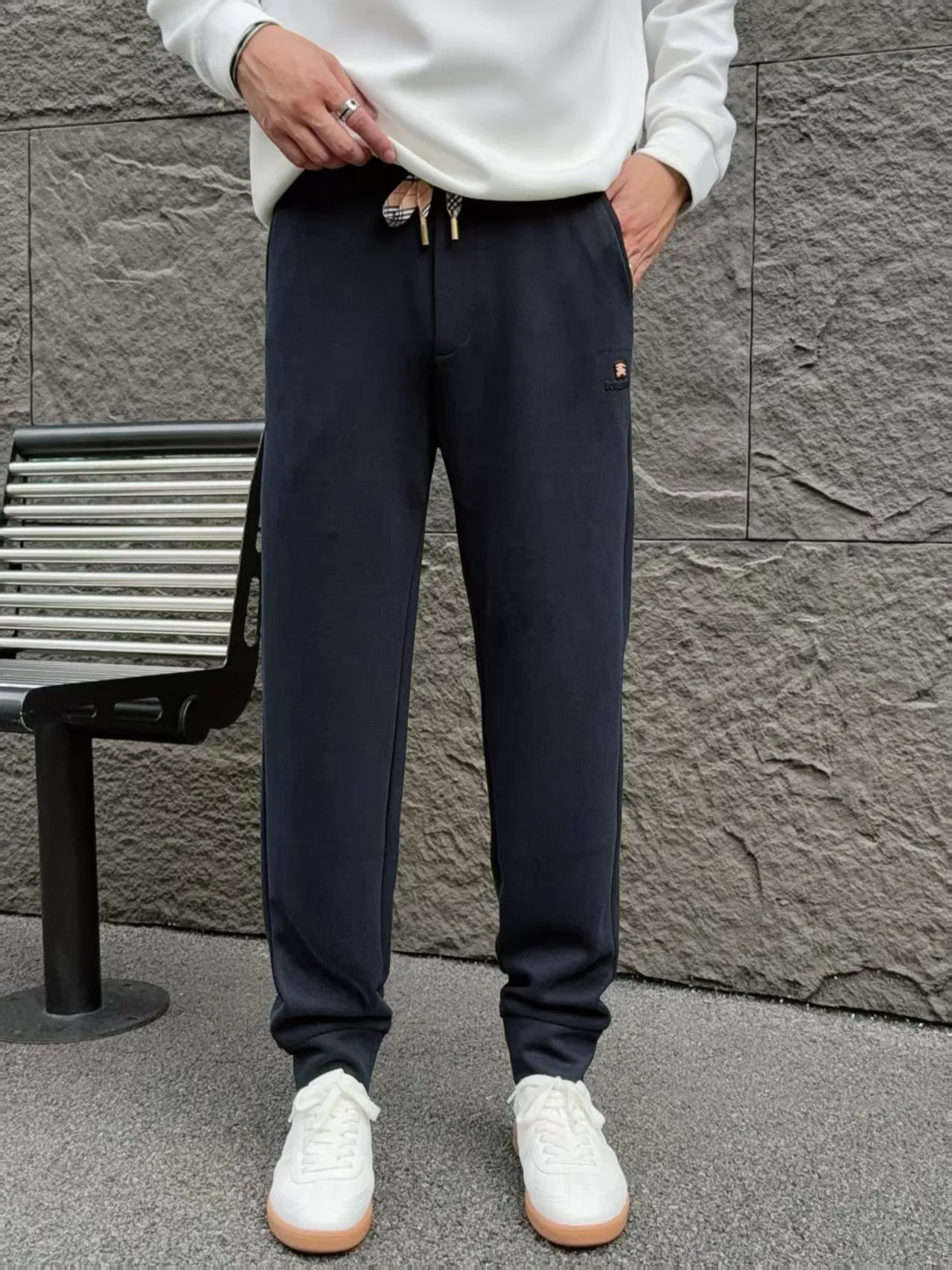 Брюки Женские Burberry 18178469