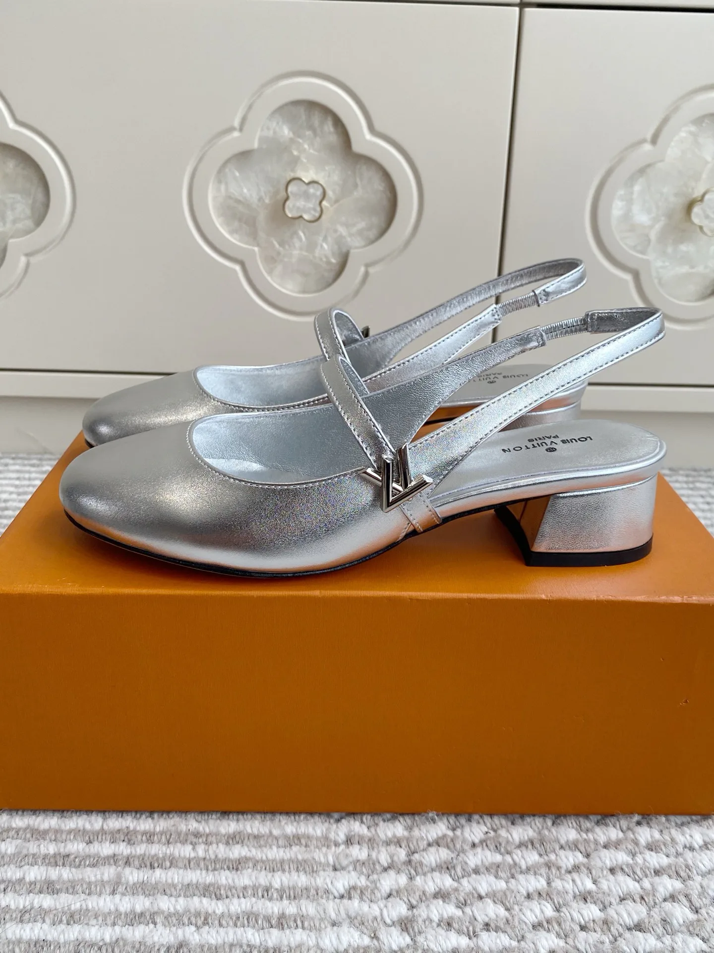 Босоножки Женские Louis Vuitton 13185454