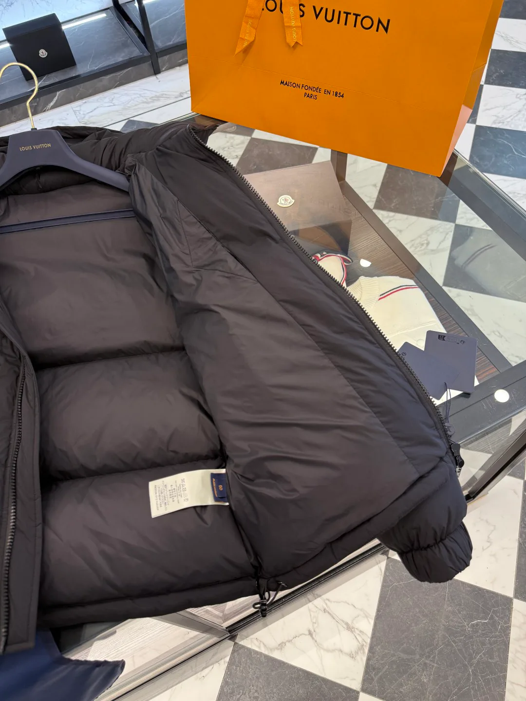 Куртки И Пуховики Женские Louis Vuitton 1749839