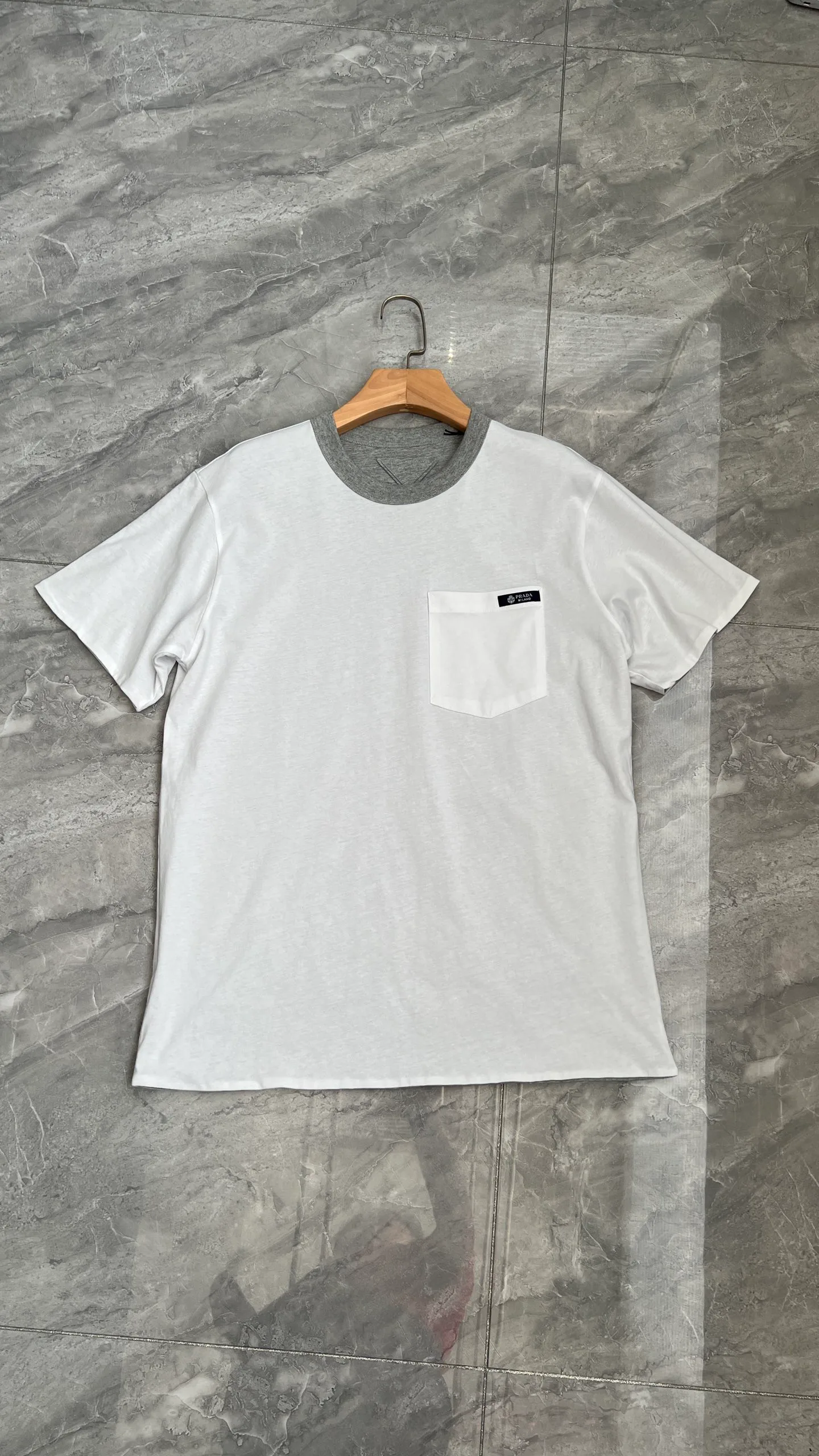 Футболки Женские Prada 11385443