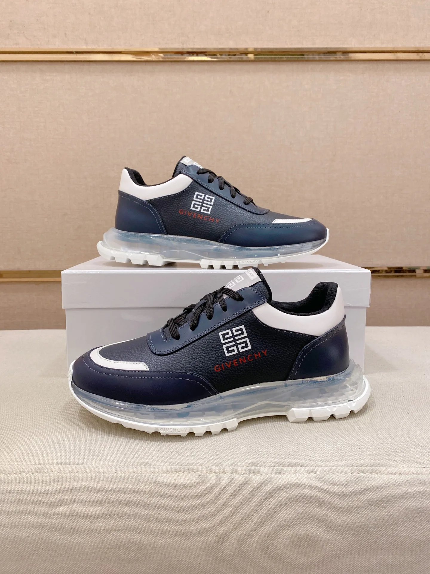 Кроссовки Женские Givenchy 122887