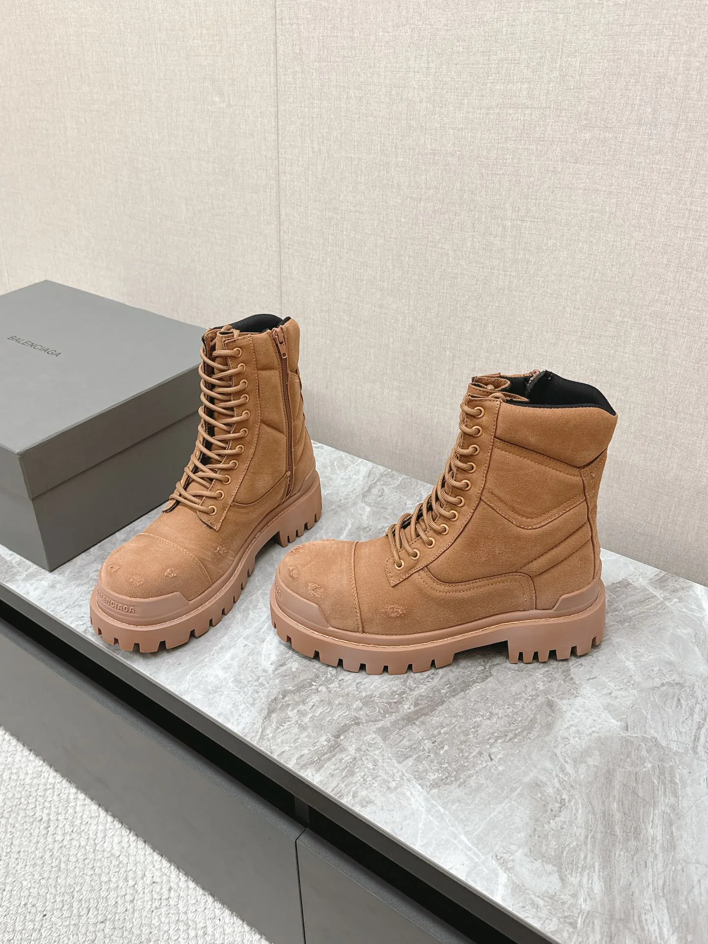 Ботинки Женские Balenciaga 466892