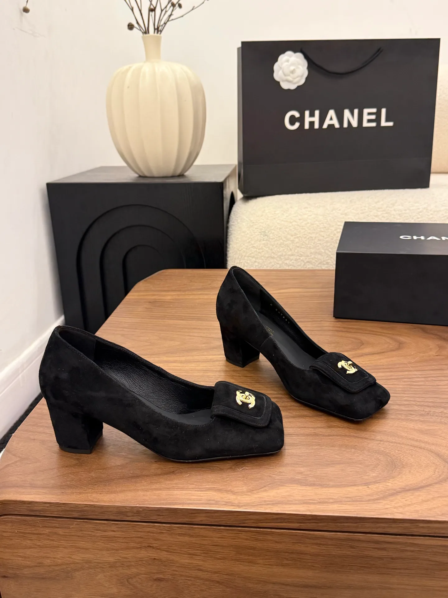 Туфли Женские Chanel 19080189