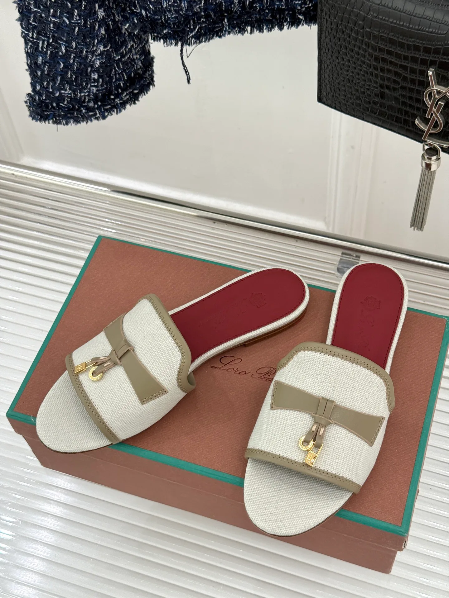 Шлепанцы Женские Loro Piana 11991917