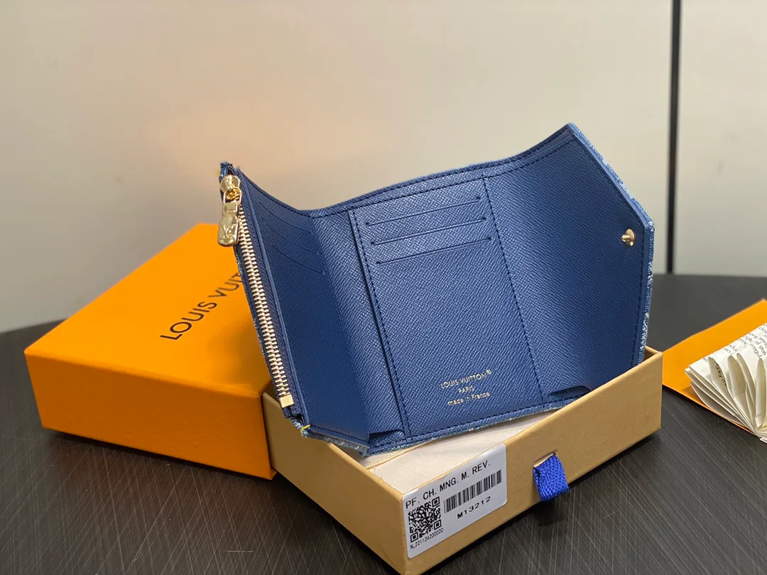 Клатчи Женские Louis Vuitton 11778092