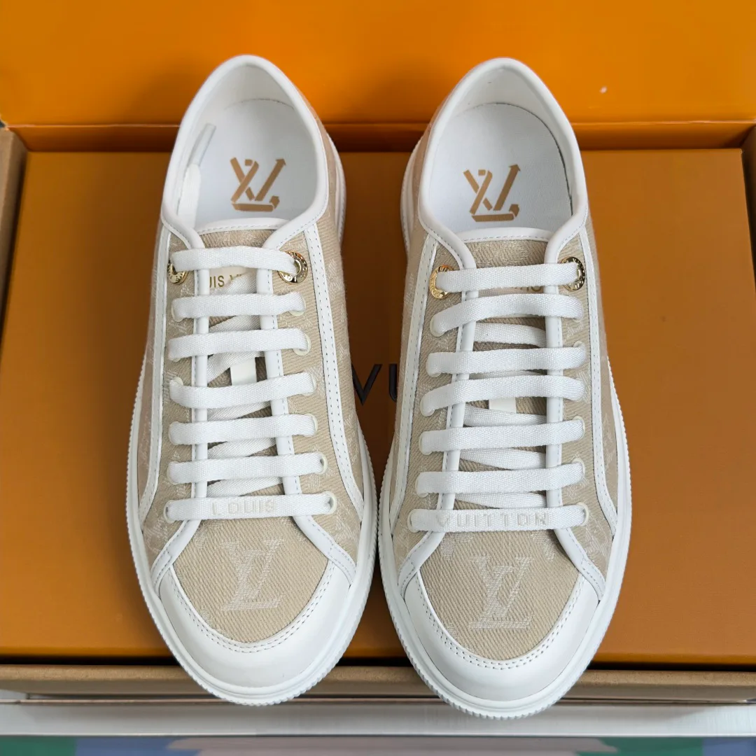 Кроссовки Женские Louis Vuitton 17950711