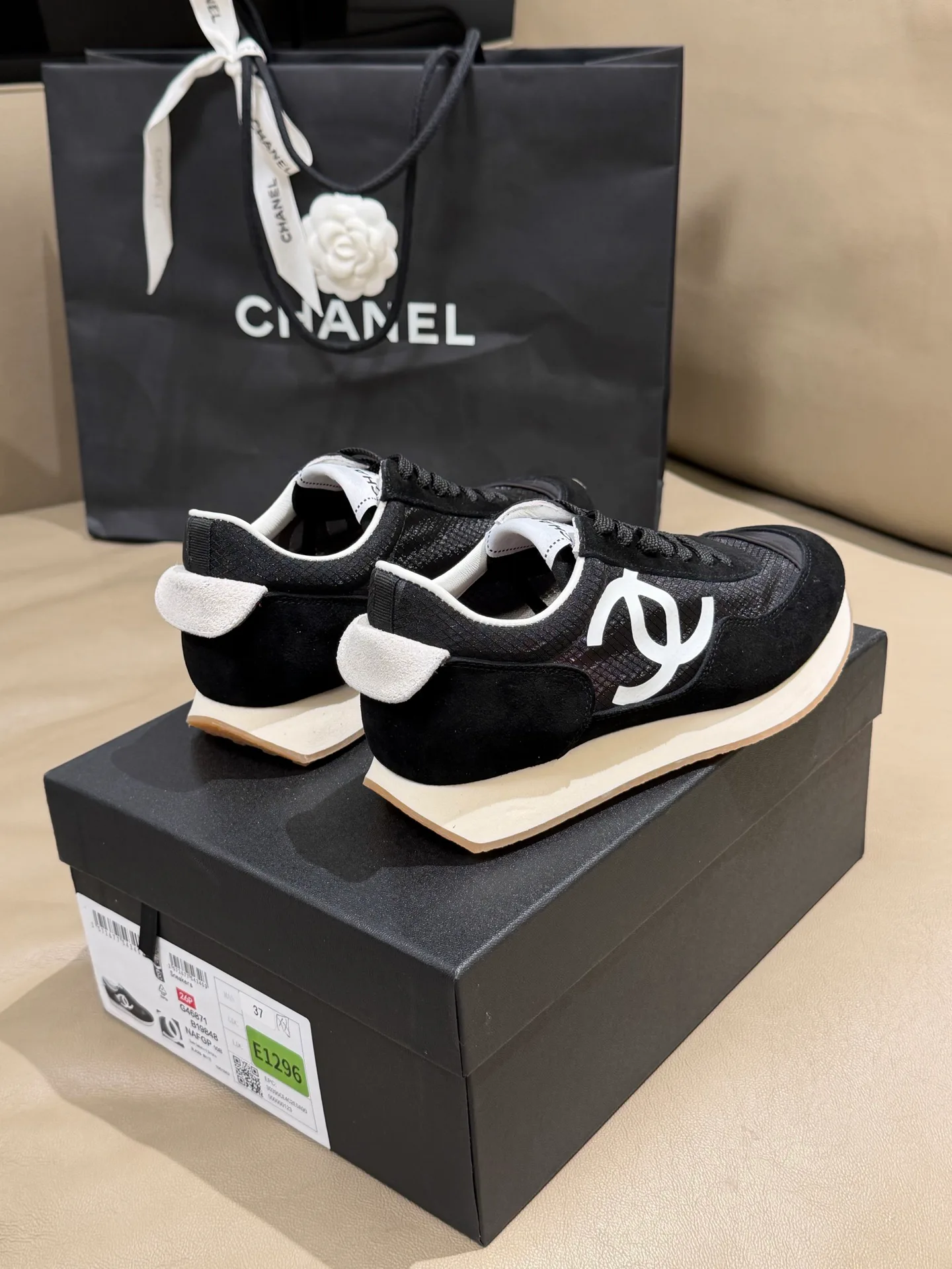 Кроссовки Женские Chanel 11388913