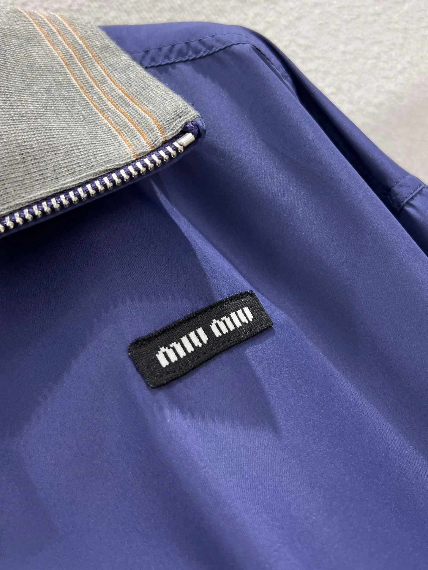 Куртки И Пуховики Женские Miu Miu 5414328