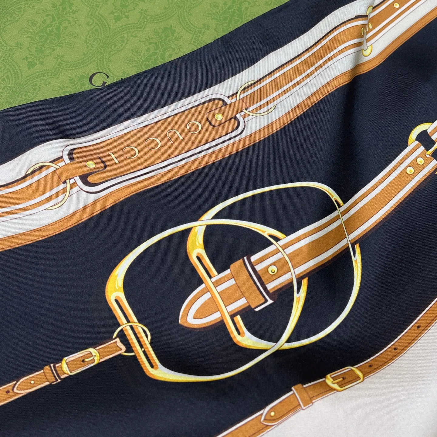 Шарфы Gucci 21820