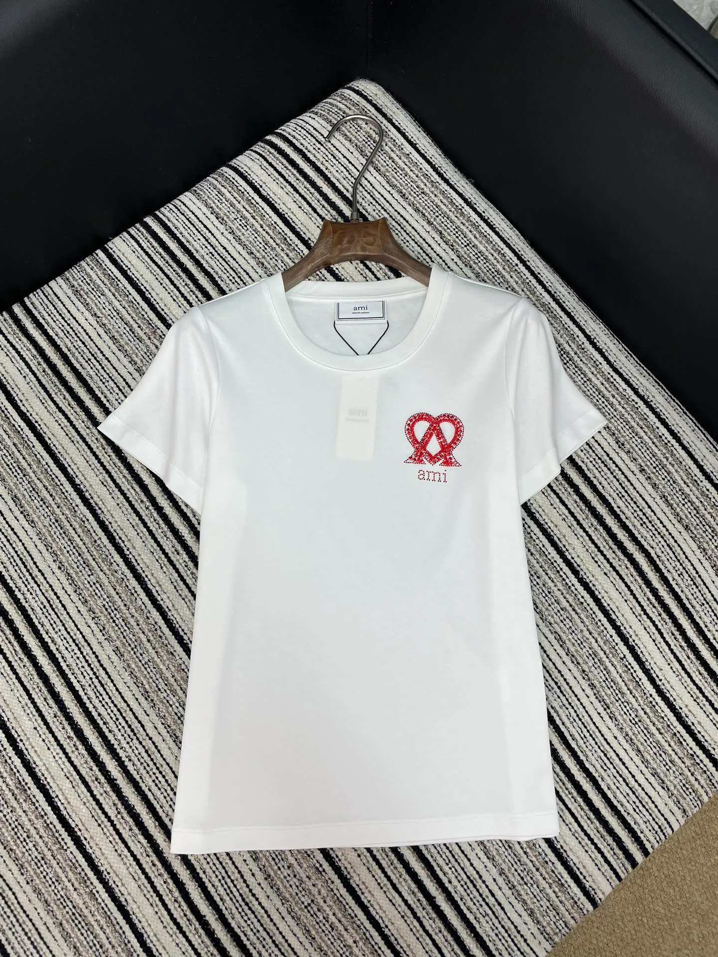 Футболки Женские Ami Paris 1023983