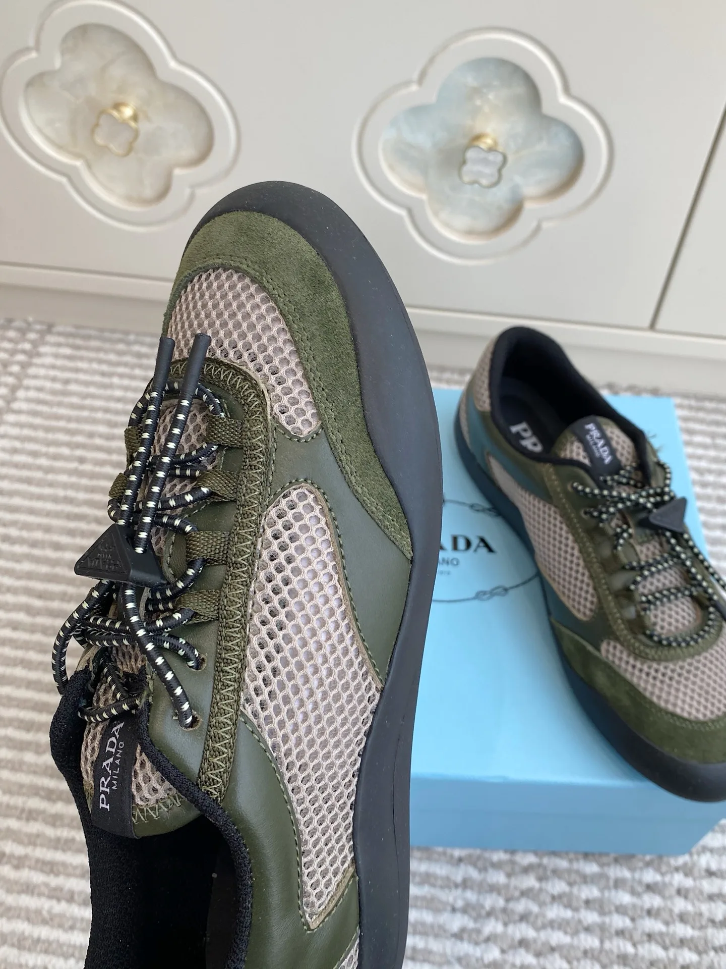 Кроссовки Женские Prada 13239501