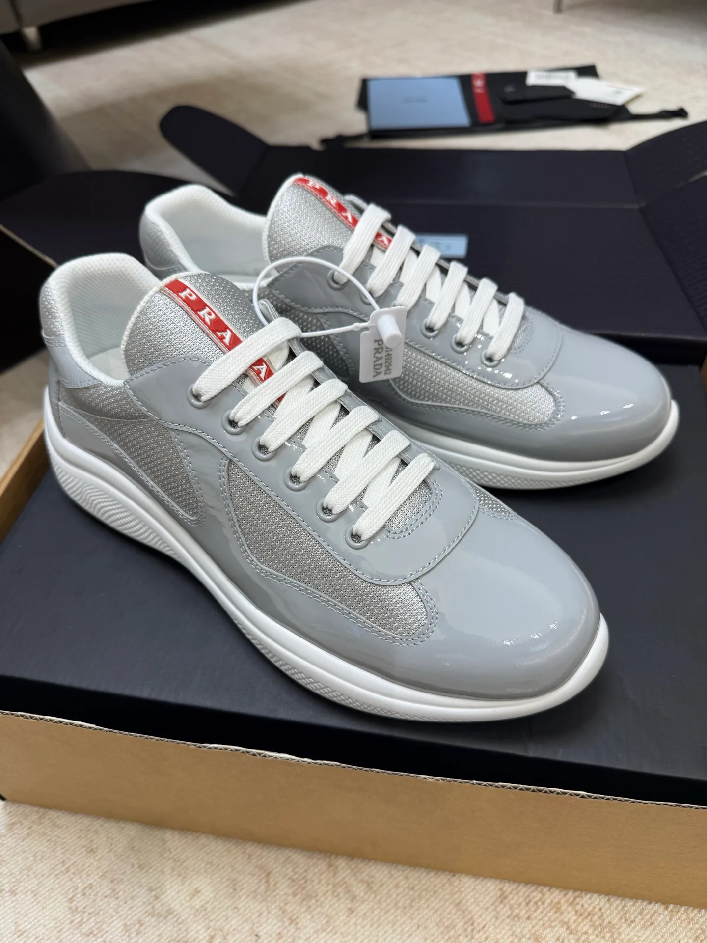 Кроссовки Женские Prada 11411016