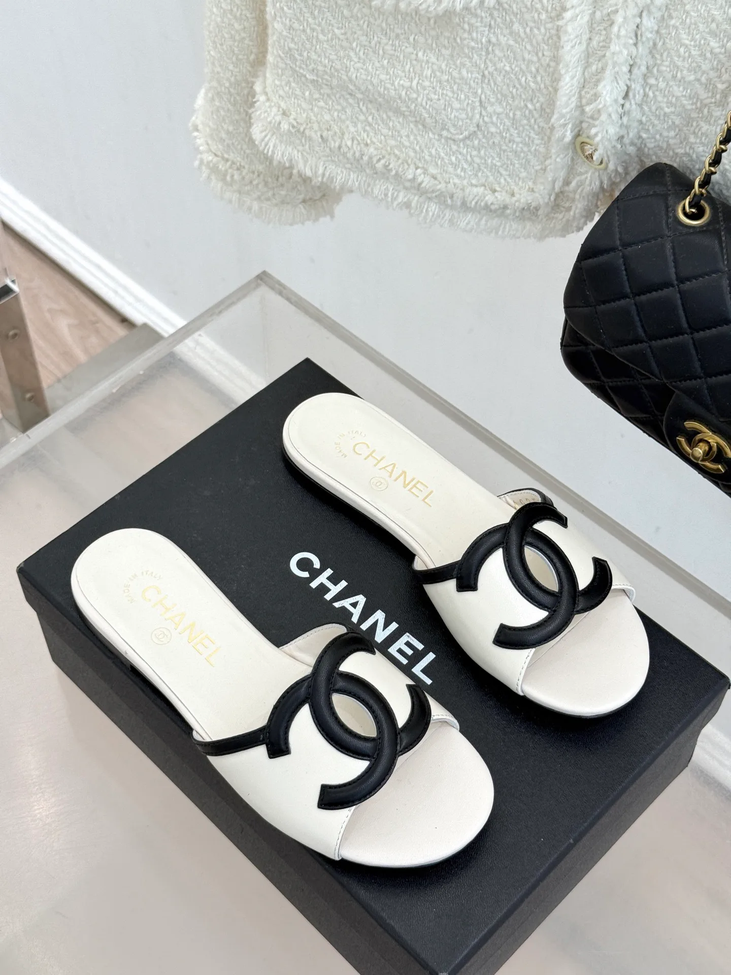 Шлепанцы Женские Chanel 11485805