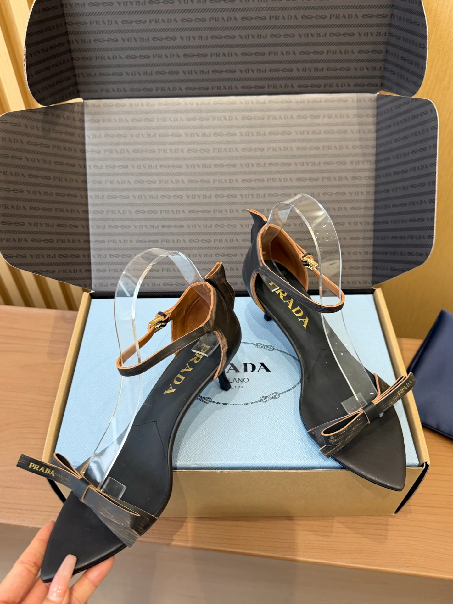 Босоножки Женские Prada 5241785