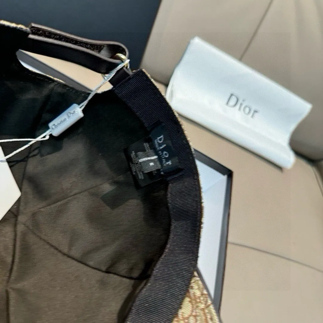 Головные Уборы Christian Dior 11055591