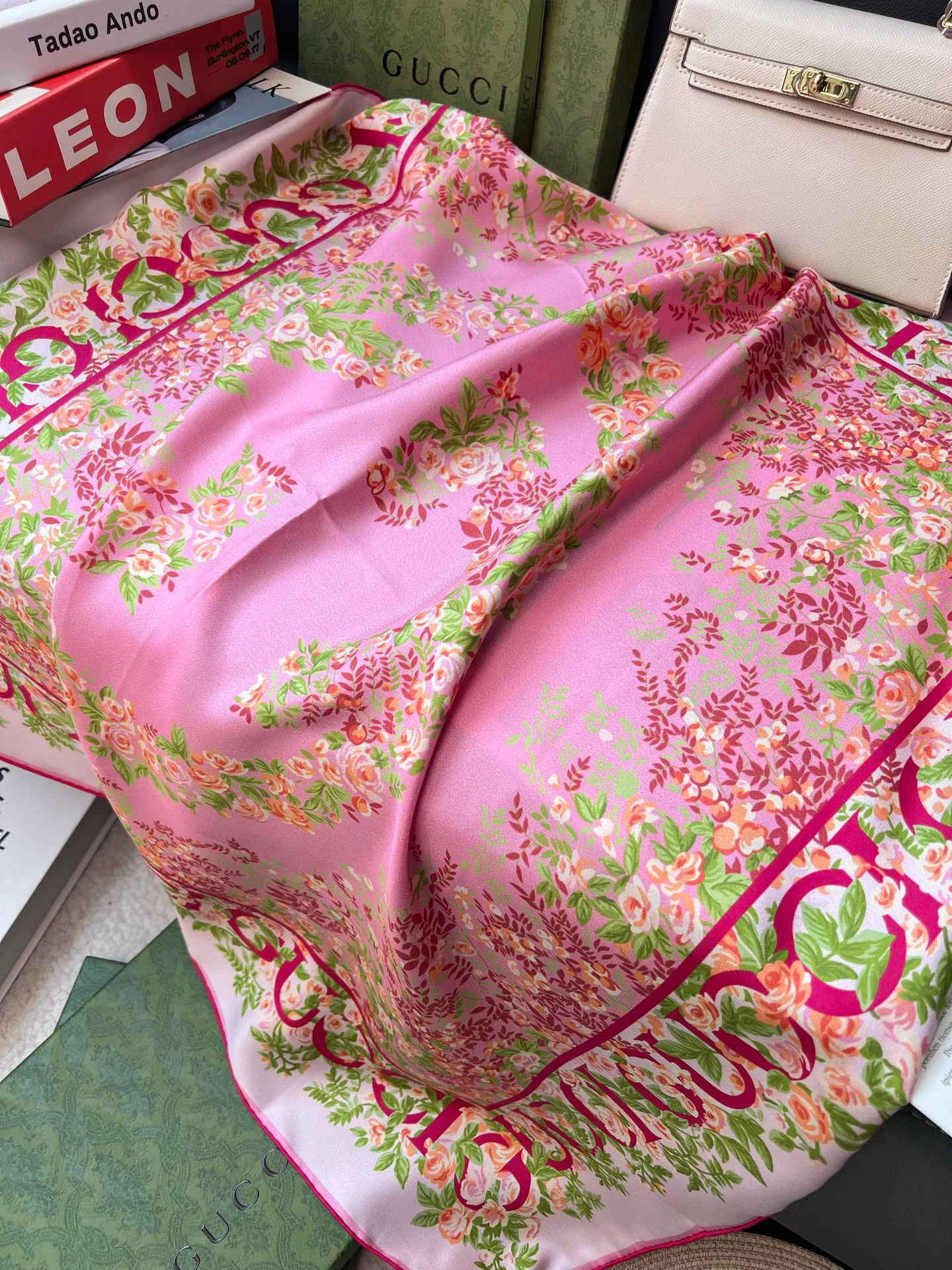 Платки Gucci 11527336