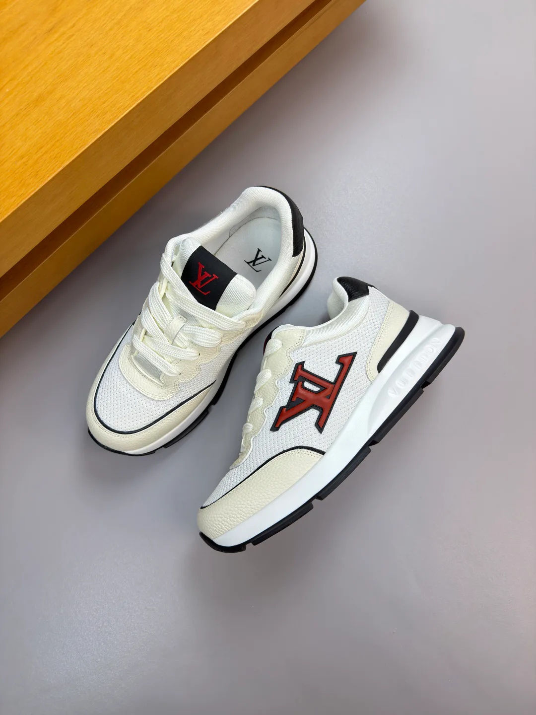 Кроссовки Мужские Louis Vuitton 9898470