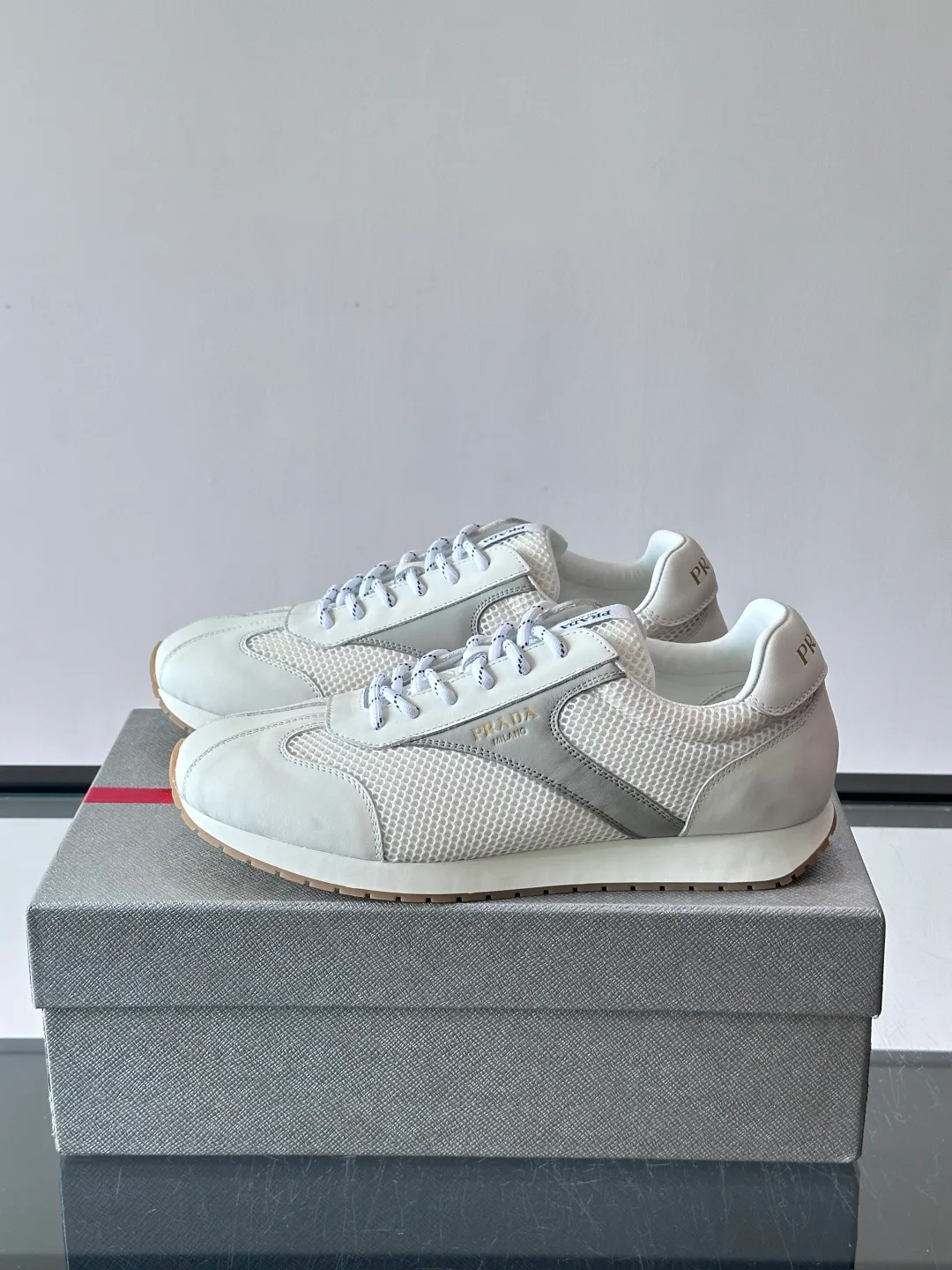 Кроссовки Женские Prada 17349519