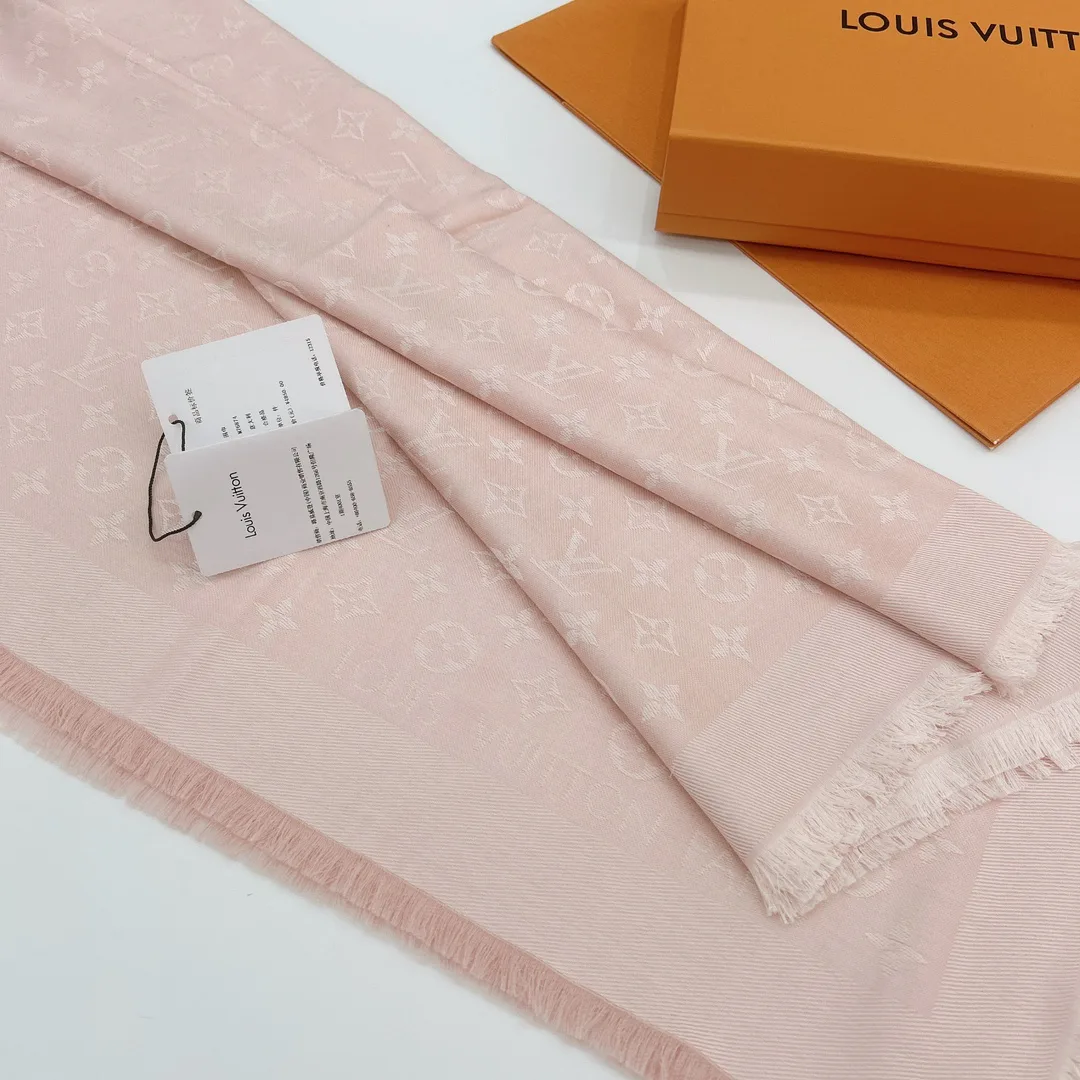 Шарфы Louis Vuitton 18267589