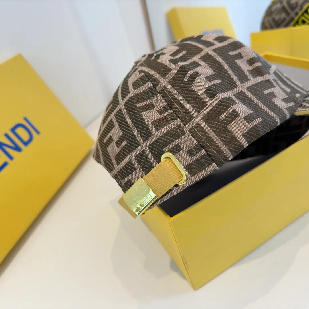 Головные Уборы Fendi 11416632