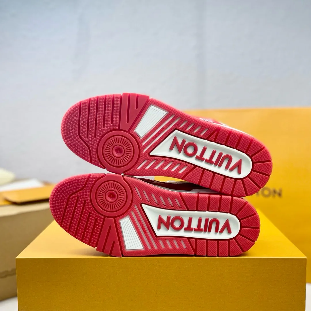 Кроссовки Женские Louis Vuitton 2679368