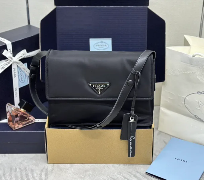 Сумки На Ремне Женские Prada 11682087