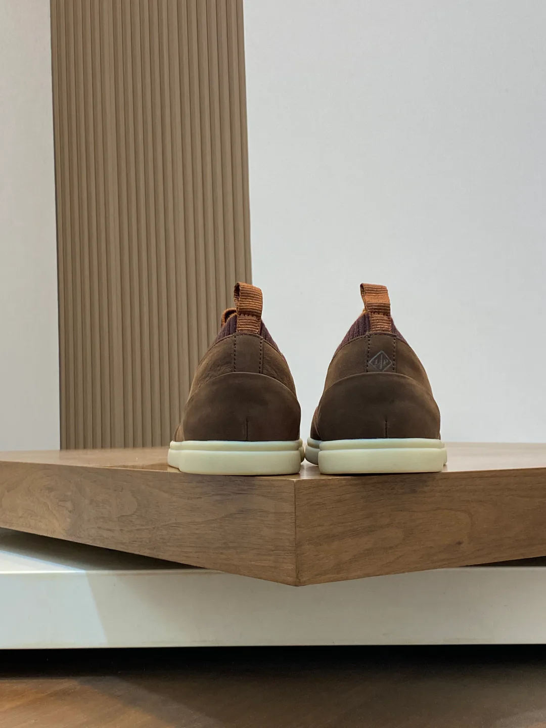 Кроссовки Мужские Loro Piana 18078930