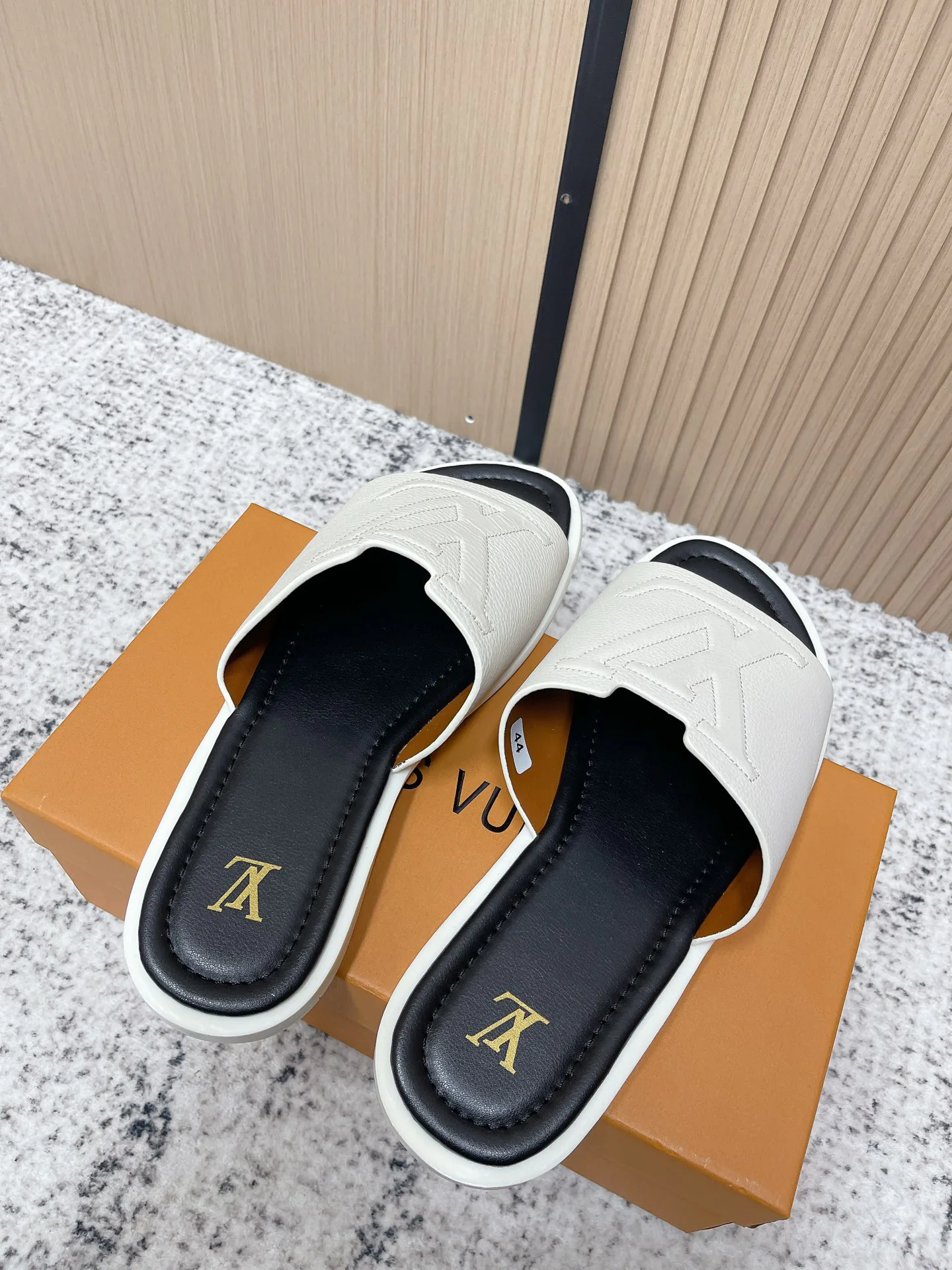 Сандалии Мужские Louis Vuitton 12785785