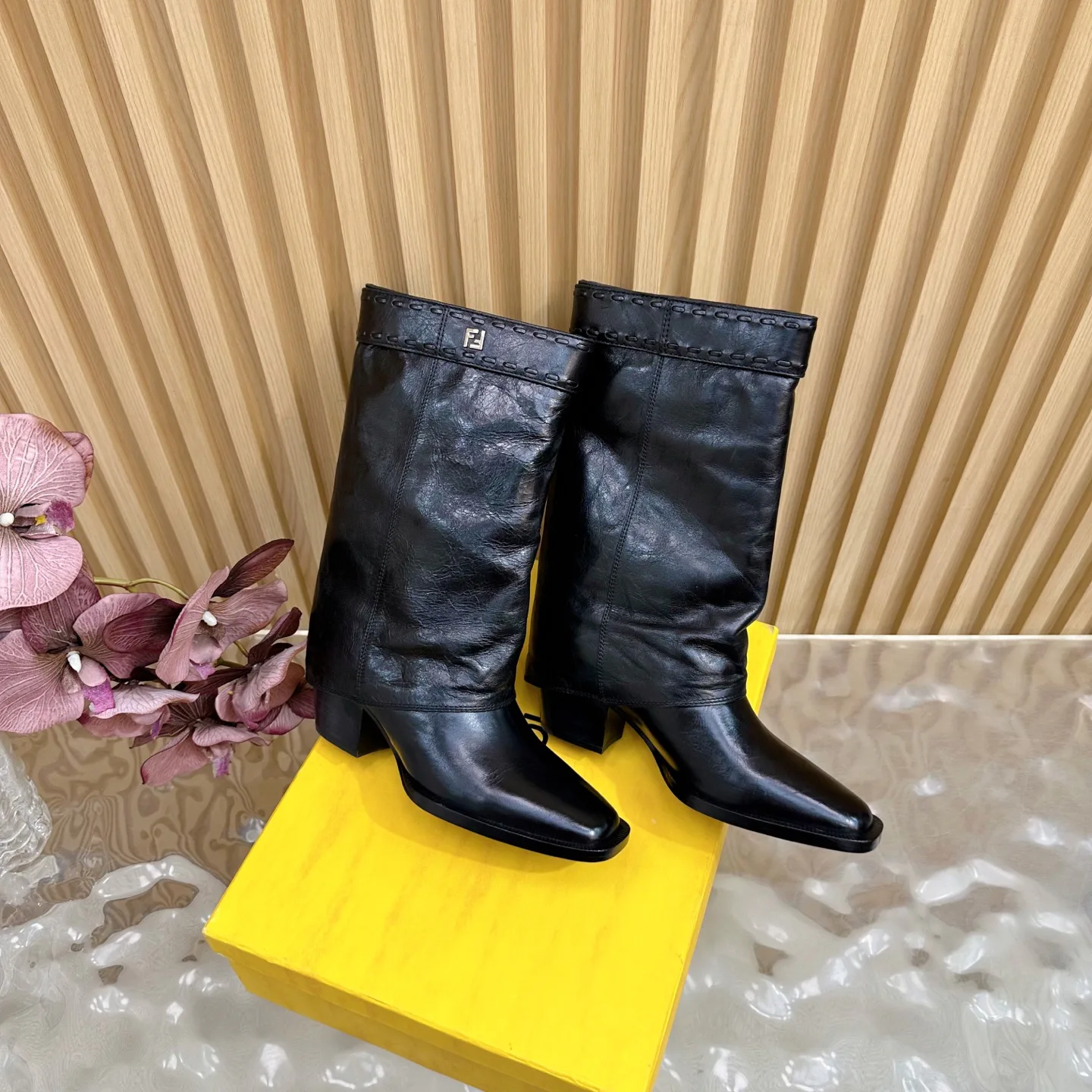 Сапоги Женские Fendi 18235438