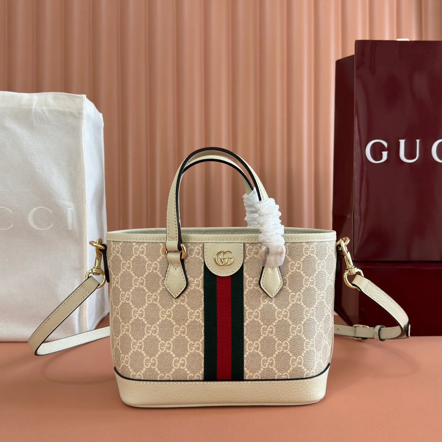 Классические Сумки Женские Gucci 11601447