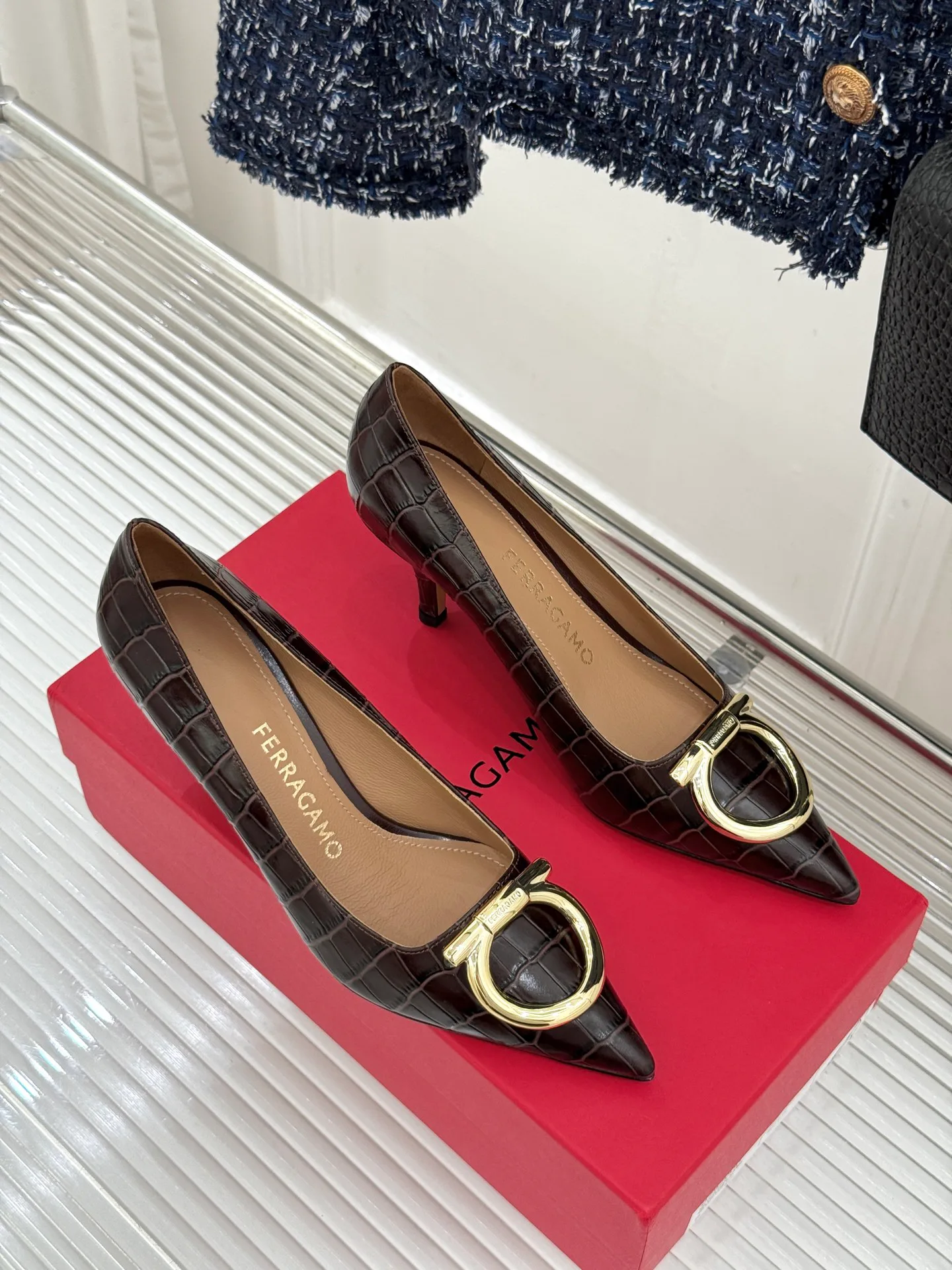 Туфли Женские Salvatore Ferragamo 18104107