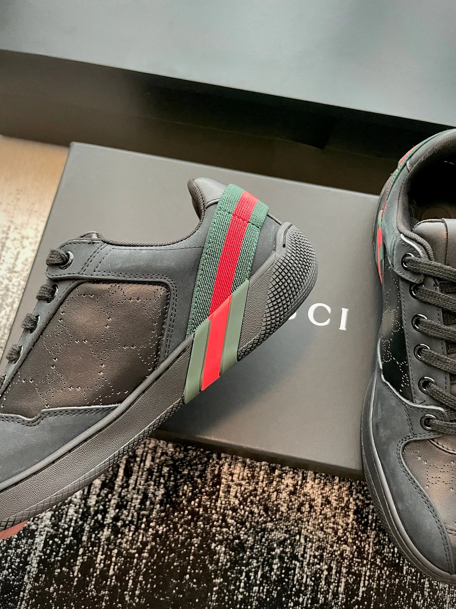 Кроссовки Женские Gucci 18447988