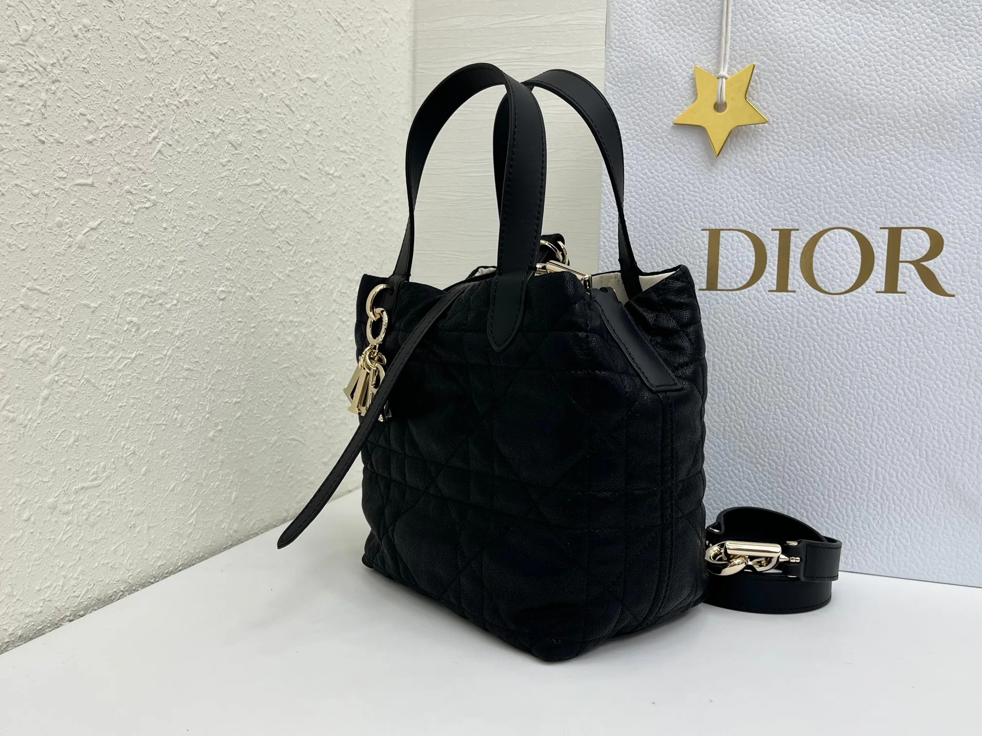 Классические Сумки Женские Christian Dior 17345156