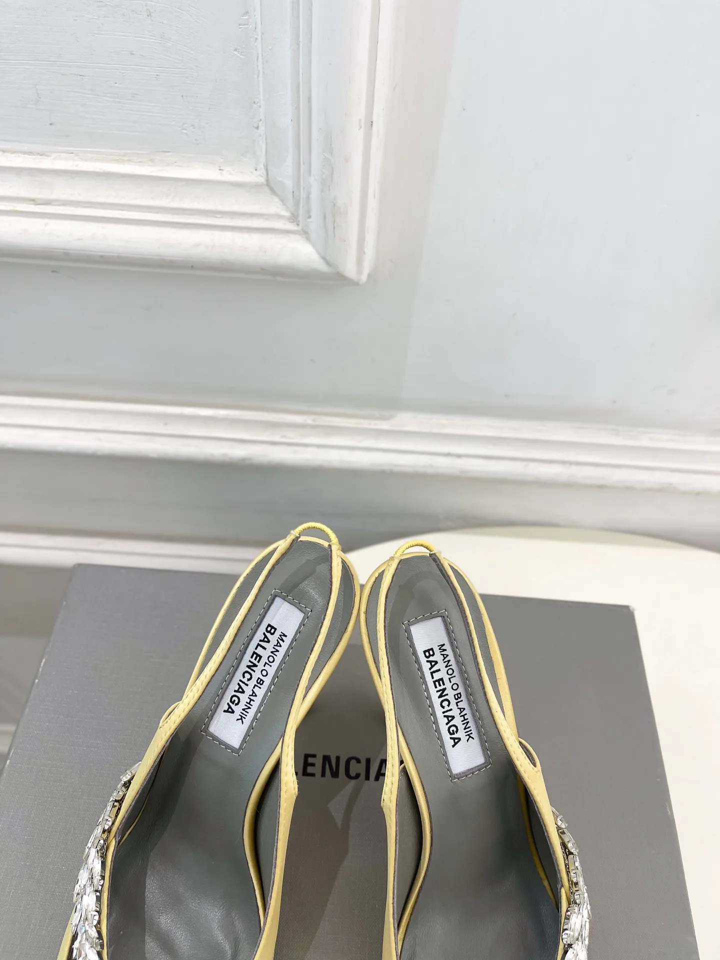 Босоножки Женские Balenciaga 17506914