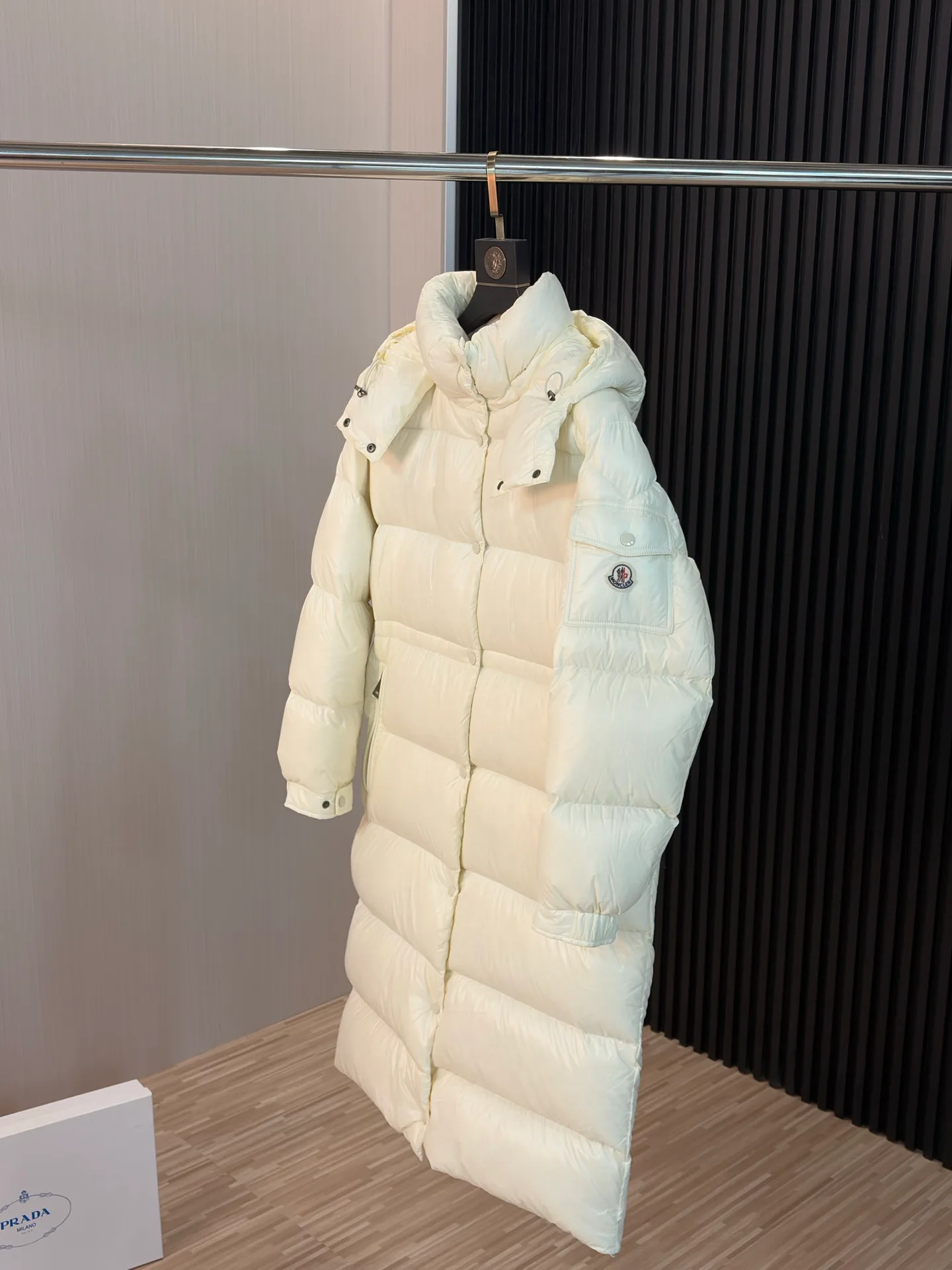 Куртки И Пуховики Женские Moncler 18491621