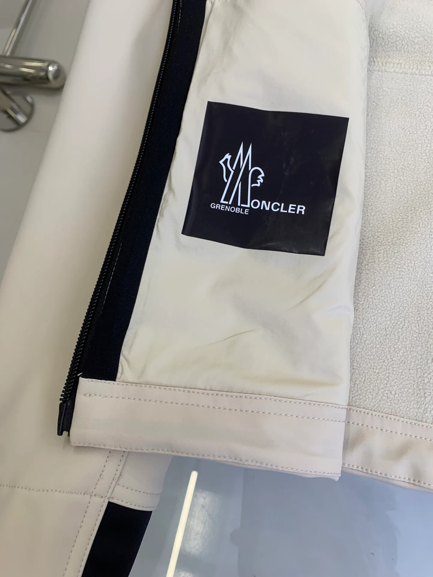 Куртки И Пуховики Женские Moncler 10248571