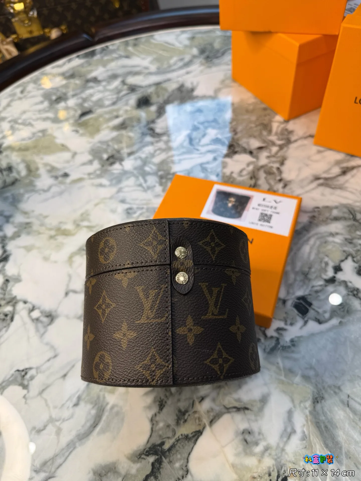 Текстиль Louis Vuitton 1853399