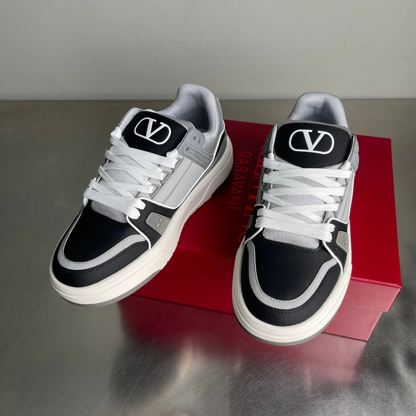 Кроссовки Женские Valentino 2733297